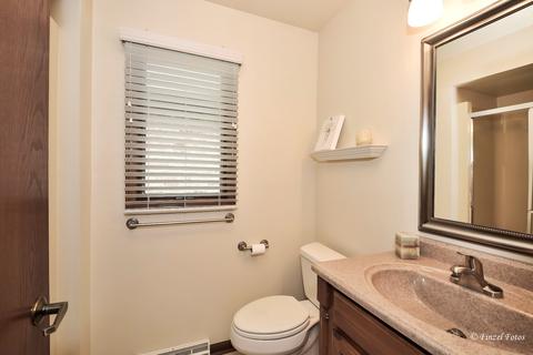 1650 Pebble Beach Dr, Hoffman Estates, IL 60169 photo 10