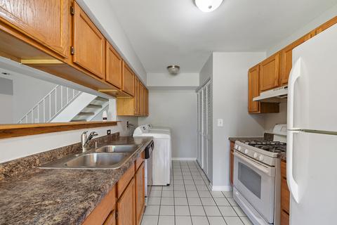 1676 Valley Forge Ct #C, Wheaton, IL 60189 photo 11