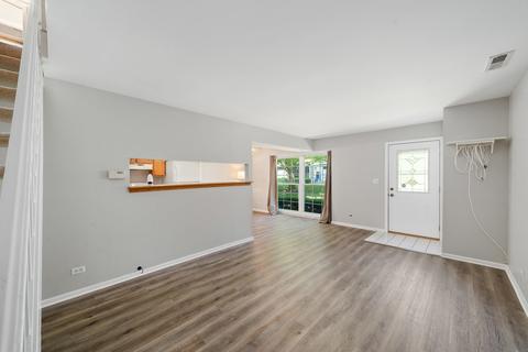 1676 Valley Forge Ct #C, Wheaton, IL 60189 photo 6