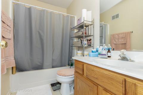 1070 Symphony Dr, Aurora, IL 60504 photo 7