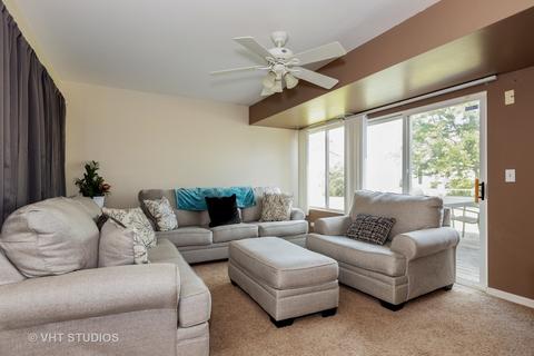 1070 Symphony Dr, Aurora, IL 60504 photo 5