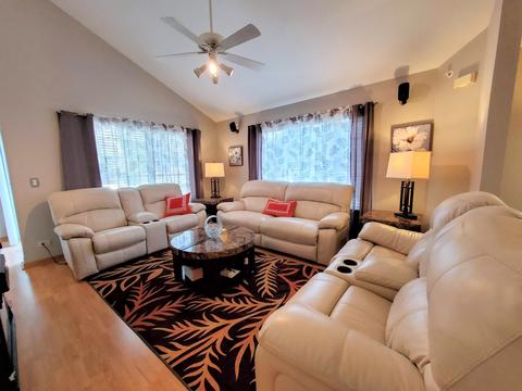 1635 Geneva Dr, Wheeling, IL 60090 photo 3