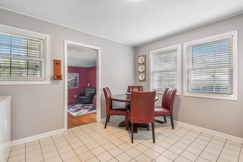 2704 Saint James St, Rolling Meadows, IL 60008 photo 6