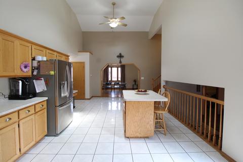 7229 S Roberts Rd, Bridgeview, IL 60455 photo 10