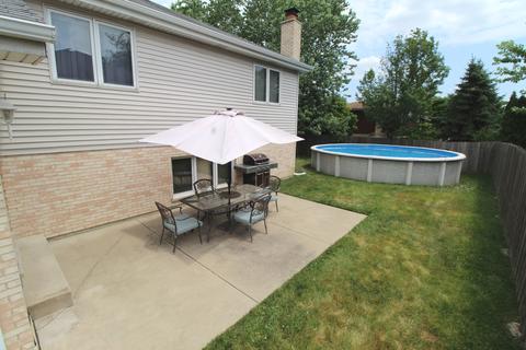 7229 S Roberts Rd, Bridgeview, IL 60455 photo 4