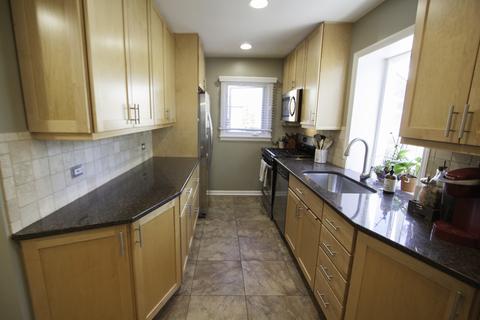 271 Cornell Ave, Des Plaines, IL 60016 photo 10