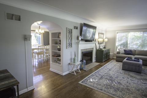 271 Cornell Ave, Des Plaines, IL 60016 photo 4