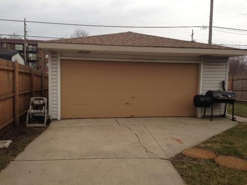 14641 Memorial Dr, Dolton, IL 60419 photo 9