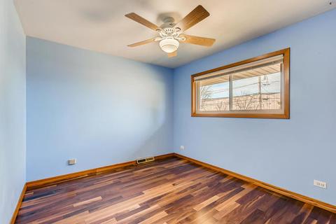1406 E Lowden Ln, Mount Prospect, IL 60056 photo 11