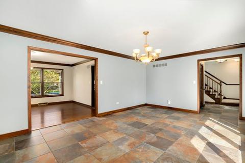 2112 N Summit St, Wheaton, IL 60187 photo 13