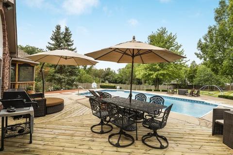 2112 N Summit St, Wheaton, IL 60187 photo 38