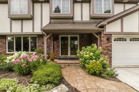 2112 N Summit St, Wheaton, IL 60187 photo 2