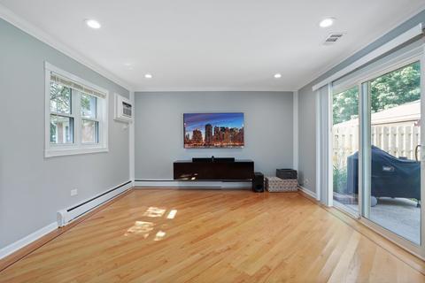 16 N Elm St, Mount Prospect, IL 60056 photo 24
