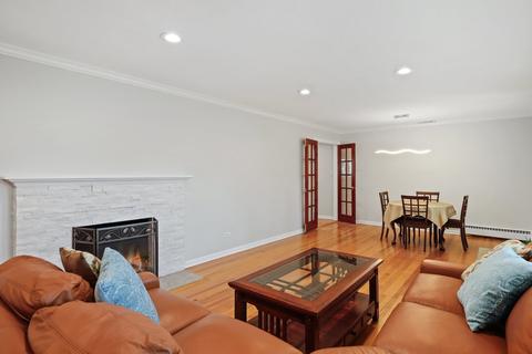 16 N Elm St, Mount Prospect, IL 60056 photo 4