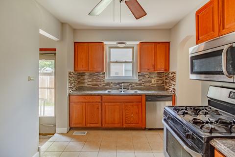 3321 Madison St, Lansing, IL 60438 photo 9