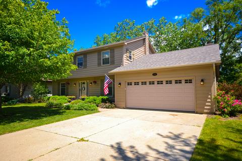 415 Teal Rd, Lindenhurst, IL 60046 photo 1
