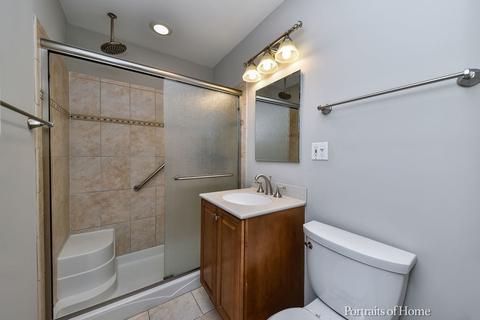 310 S Gables Blvd, Wheaton, IL 60187 photo 8