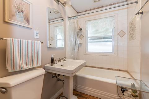 529 Ryerson Ave, Elgin, IL 60123 photo 8