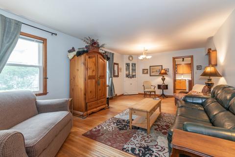 529 Ryerson Ave, Elgin, IL 60123 photo 3