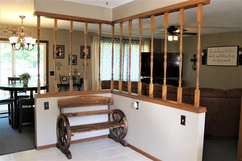 602 Valley Dr, Morrison, IL 61270 photo 9