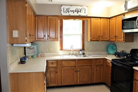 602 Valley Dr, Morrison, IL 61270 photo 5