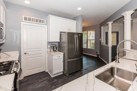 2833 Cascade Falls Cir, Elgin, IL 60124 photo 5