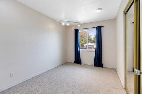 8007 Walker St, Harvard, IL 60033 photo 14