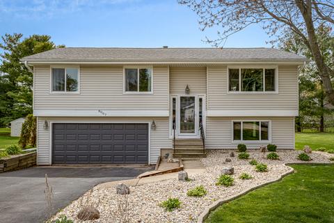 8007 Walker St, Harvard, IL 60033 photo 1