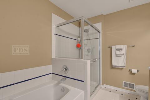 111 Commons Ct, Wheeling, IL 60090 photo 24