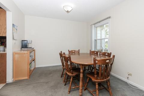 655 Illinois Blvd, Hoffman Estates, IL 60169 photo 7