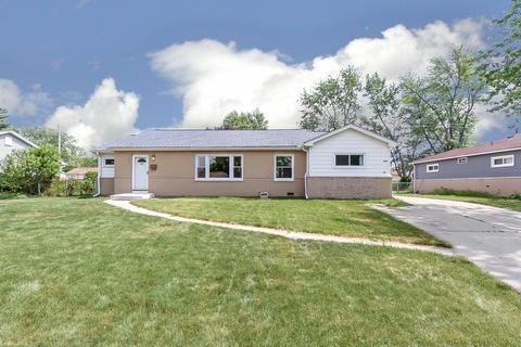 655 Illinois Blvd, Hoffman Estates, IL 60169 photo 1