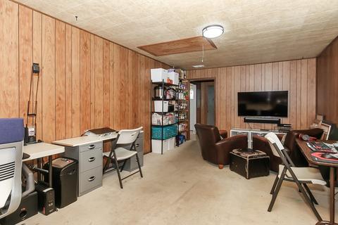 655 Illinois Blvd, Hoffman Estates, IL 60169 photo 13
