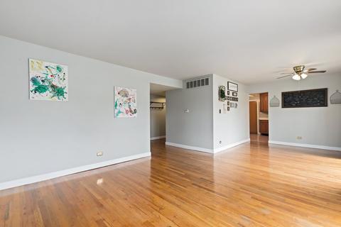 505 Milton Ln, Hoffman Estates, IL 60169 photo 8