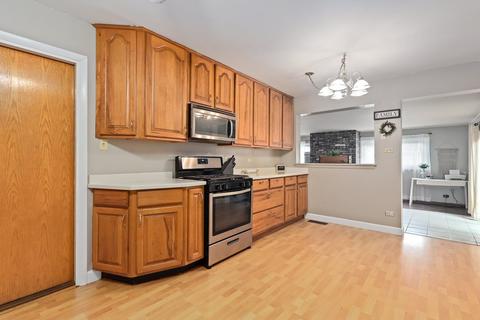 505 Milton Ln, Hoffman Estates, IL 60169 photo 13