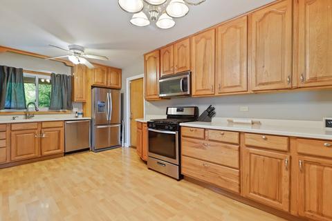 505 Milton Ln, Hoffman Estates, IL 60169 photo 10
