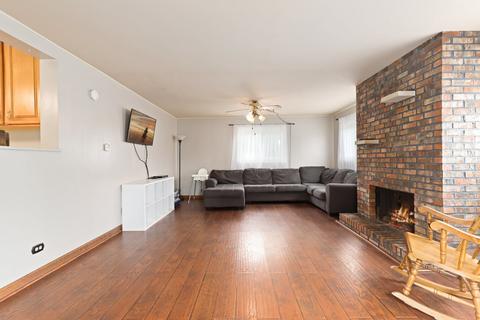 505 Milton Ln, Hoffman Estates, IL 60169 photo 17