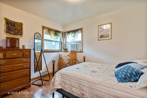 7626 S Clyde Ave, Chicago, IL 60649 photo 7