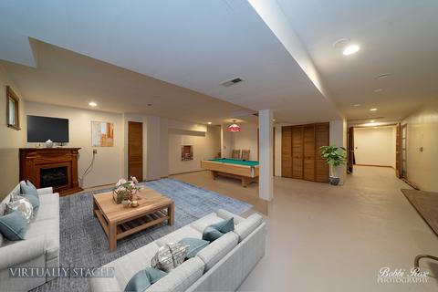 160 Dickens Trl, Elgin, IL 60120 photo 15