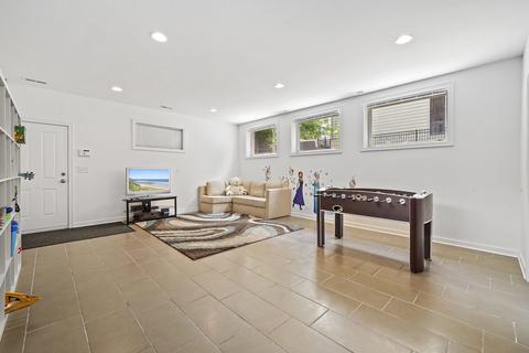 539 N Artesian Ave, Chicago, IL 60612 photo 23