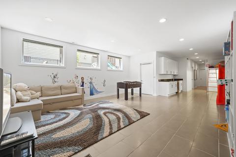 539 N Artesian Ave, Chicago, IL 60612 photo 24