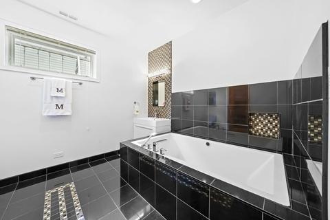 539 N Artesian Ave, Chicago, IL 60612 photo 29