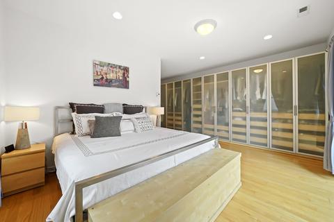 539 N Artesian Ave, Chicago, IL 60612 photo 13