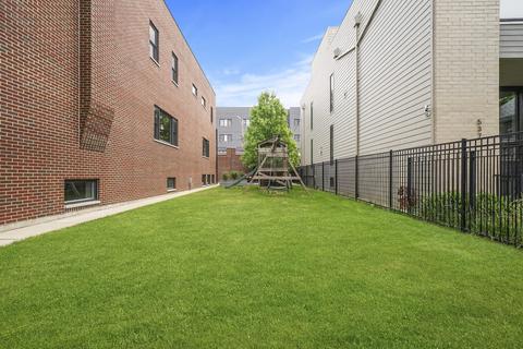 539 N Artesian Ave, Chicago, IL 60612 photo 36