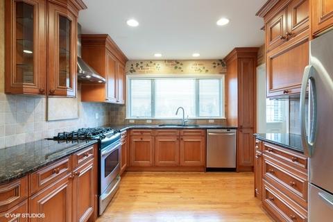 370 Cornell Ave, Des Plaines, IL 60016 photo 4