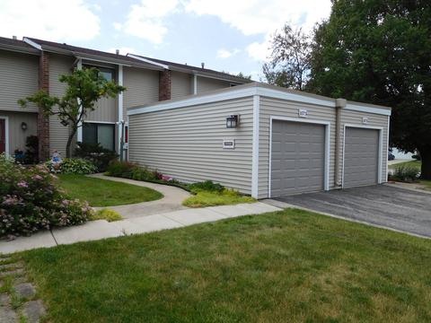 1073 Cascade Dr, Aurora, IL 60506 photo 1
