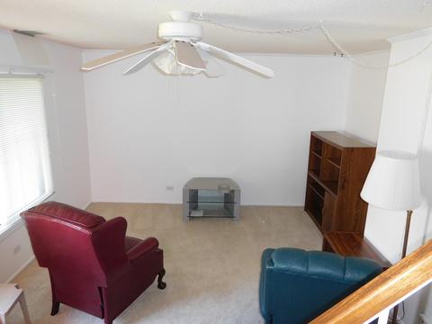 1073 Cascade Dr, Aurora, IL 60506 photo 2