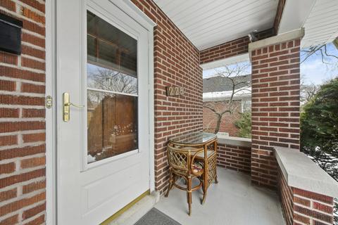 225 E Quincy St, Riverside, IL 60546 photo 25
