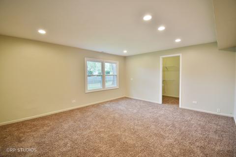 1475 Caldwell Ln, Hoffman Estates, IL 60169 photo 16