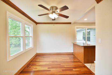 1475 Caldwell Ln, Hoffman Estates, IL 60169 photo 8
