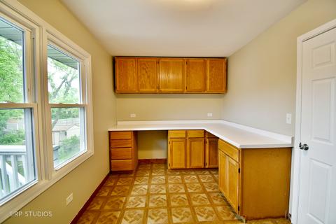 1475 Caldwell Ln, Hoffman Estates, IL 60169 photo 21